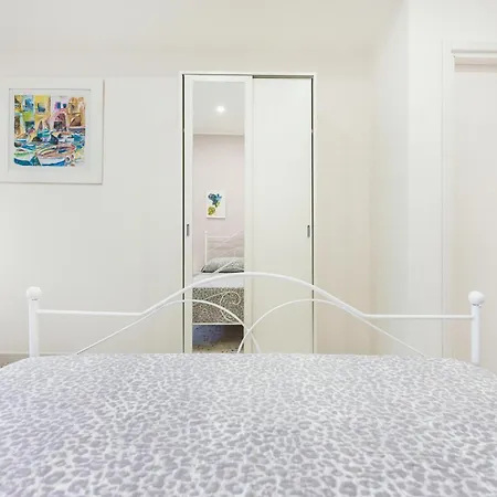Ciraccio Apartment *